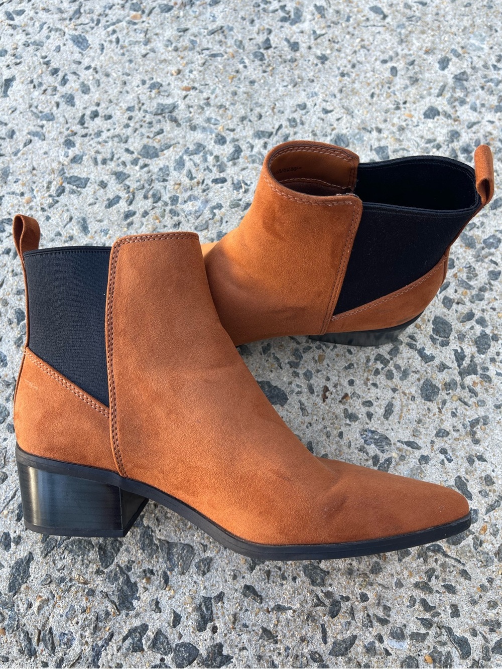 A New Day Cognac Brown Pointed Toe Chelsea Ankle Boots Women’s 7.5